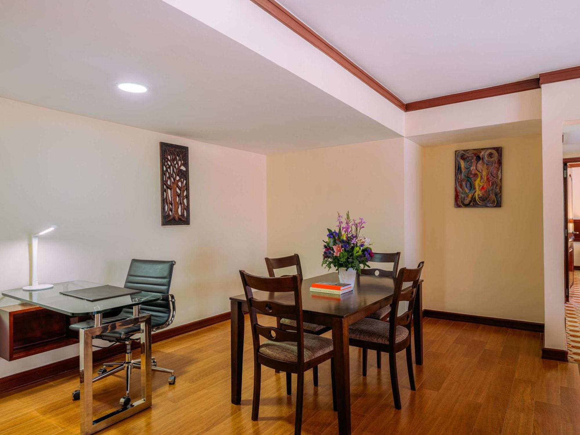 Moevenpick Hotel & Residences ניירובי מראה חיצוני תמונה