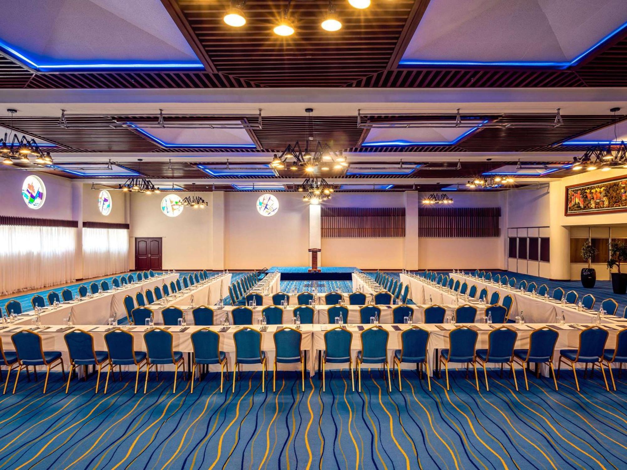Moevenpick Hotel & Residences ניירובי מראה חיצוני תמונה