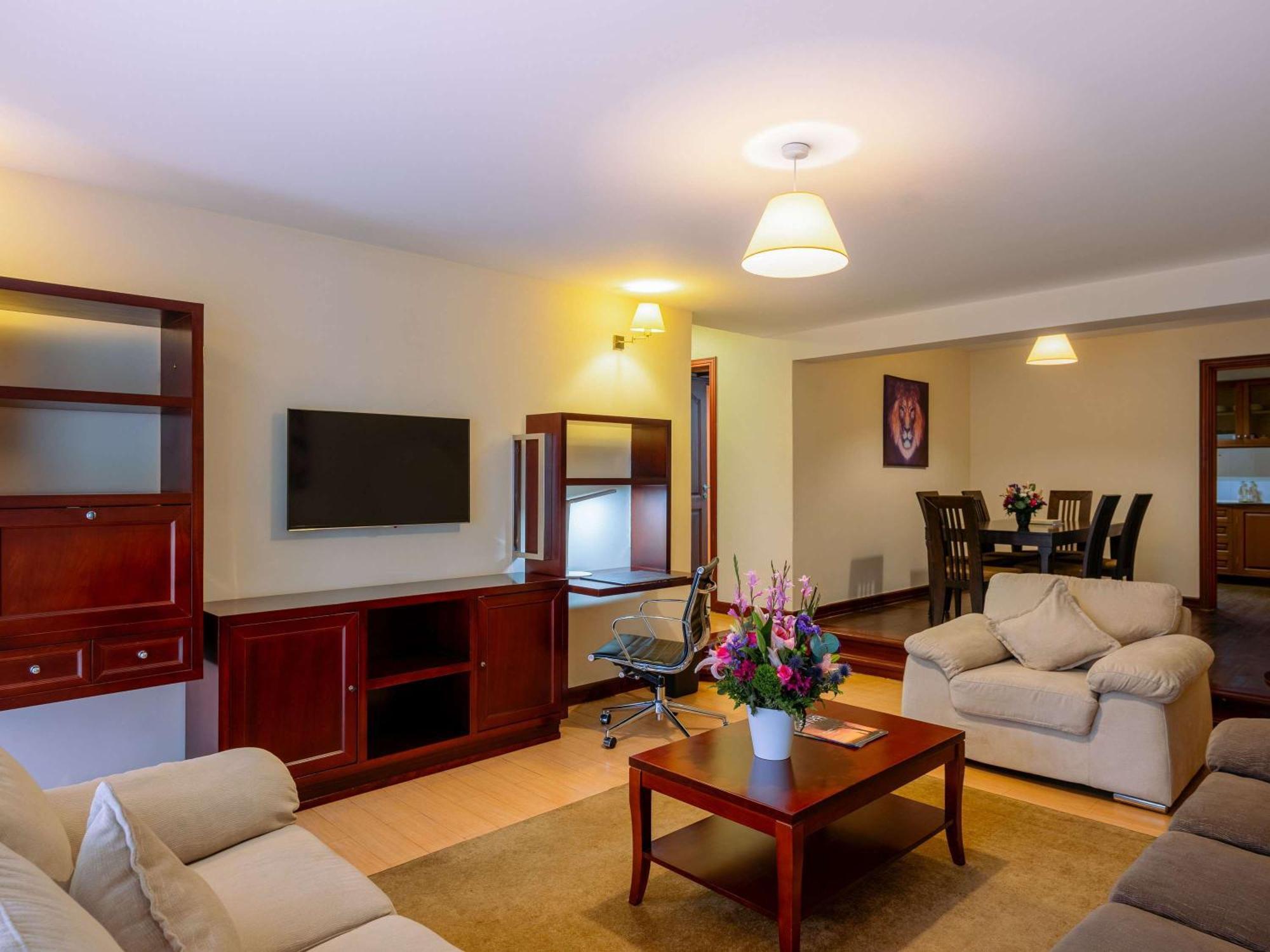 Moevenpick Hotel & Residences ניירובי מראה חיצוני תמונה