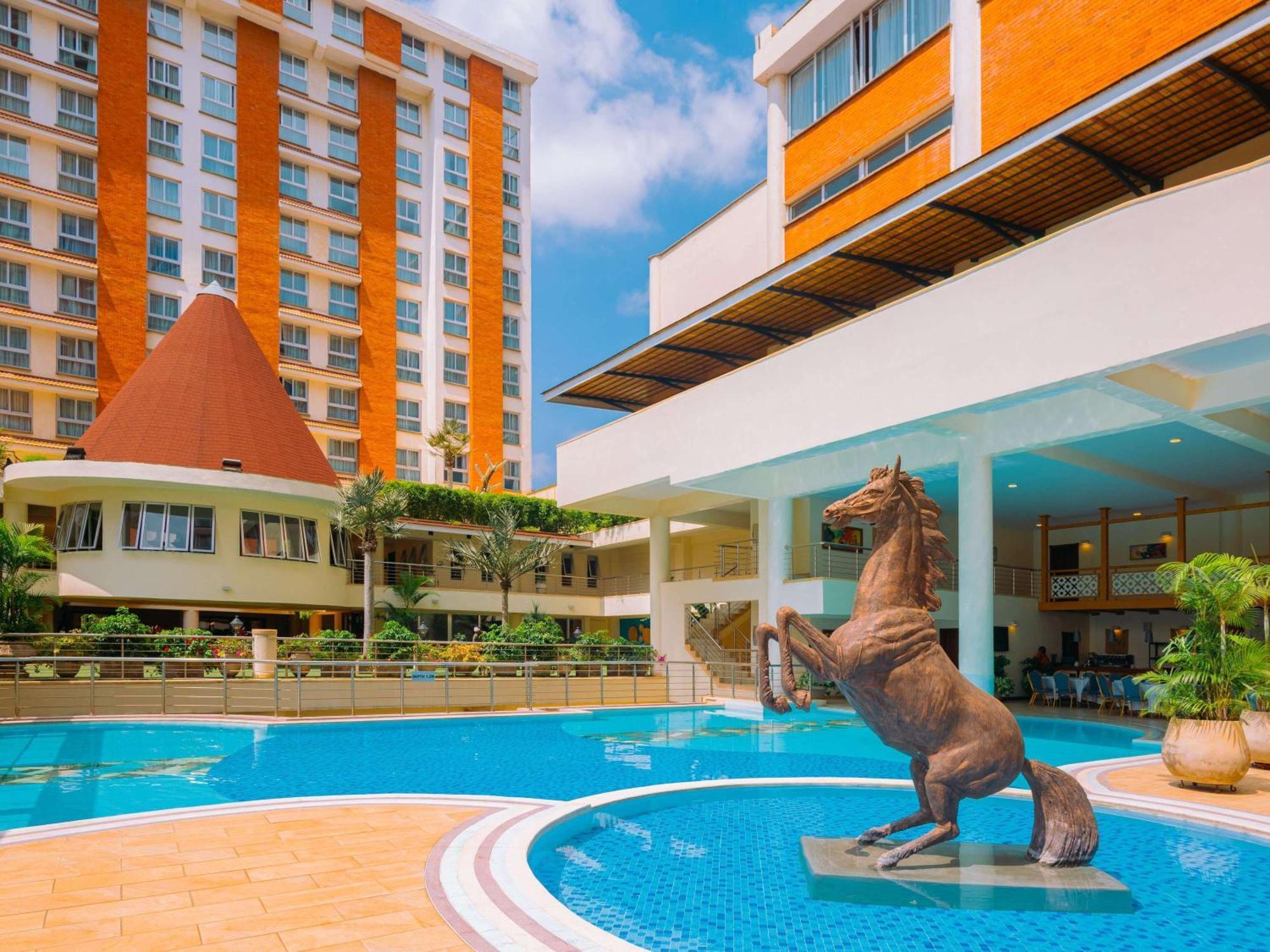 Moevenpick Hotel & Residences ניירובי מראה חיצוני תמונה