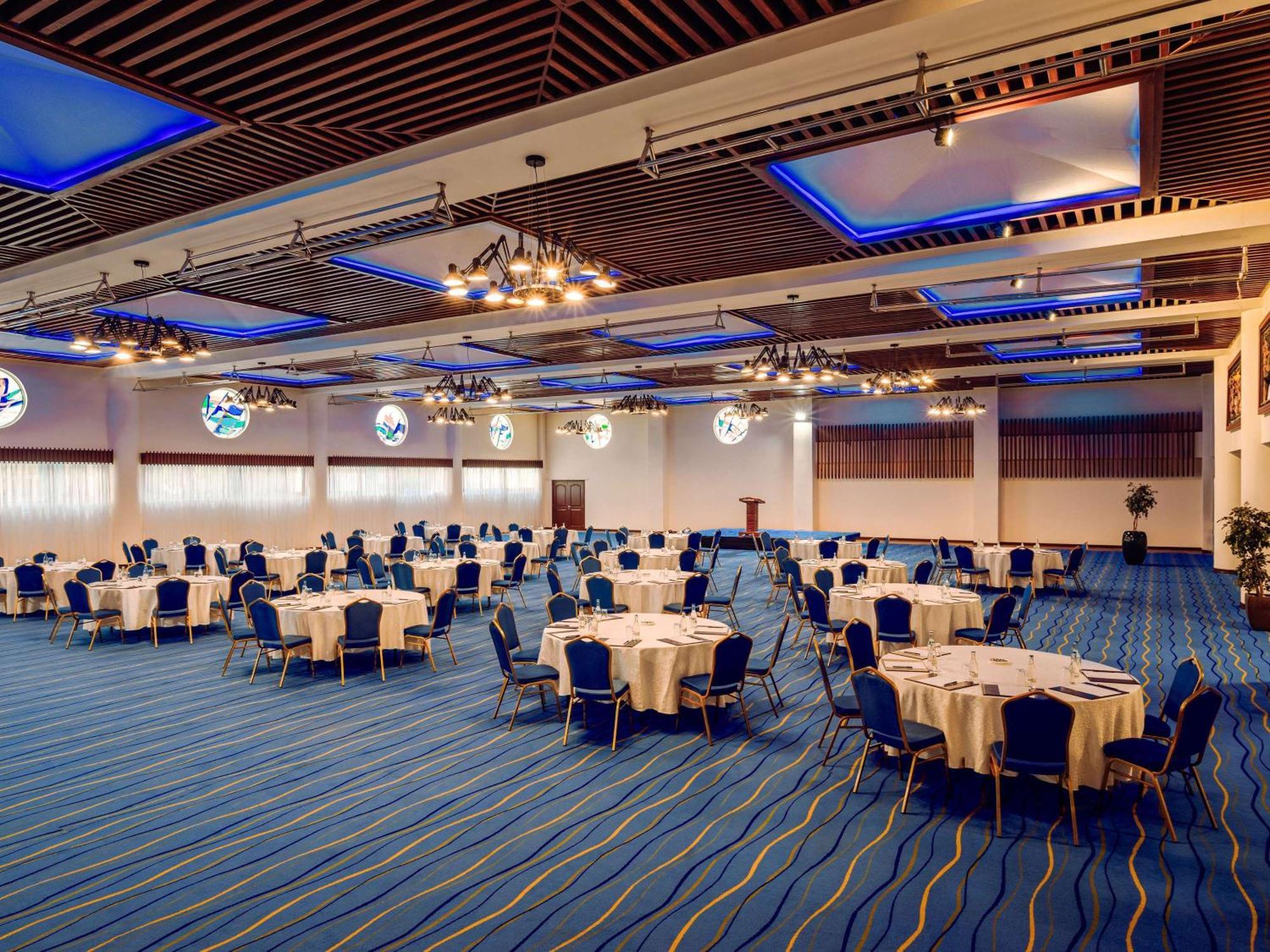 Moevenpick Hotel & Residences ניירובי מראה חיצוני תמונה