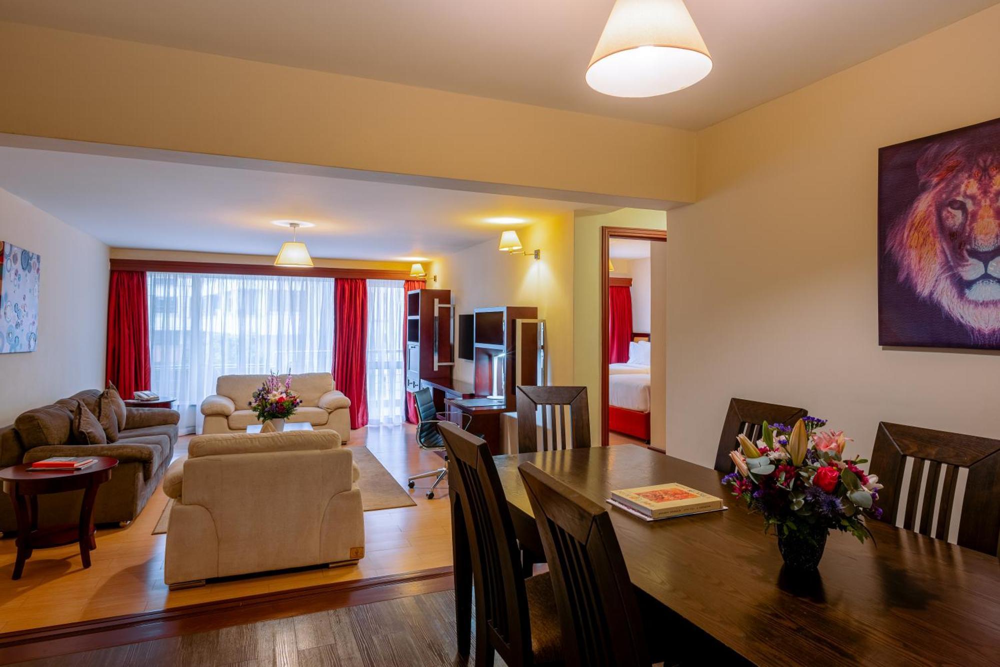 Moevenpick Hotel & Residences ניירובי מראה חיצוני תמונה